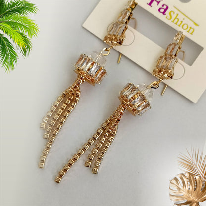 Shine with Every Turn – Elegant Earrings for Every Moment
